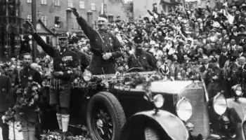 Принцип фюрера: Абсолютное подчинение А.Гитлеру